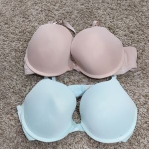 Jessica Simpson bras